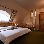 Cernicka Obora 3*